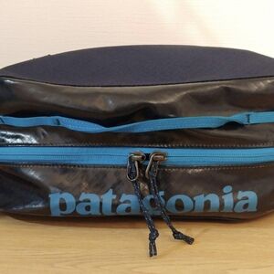 Patagonia Black and Blue Travel Waist Pack